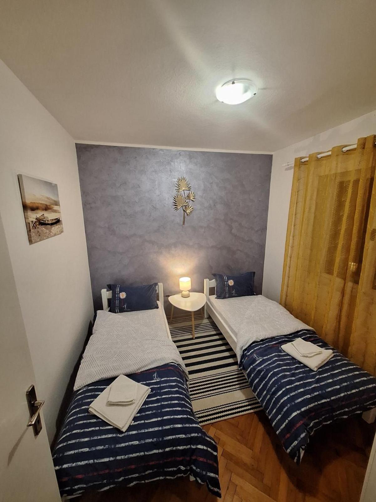 Red House Apartment كوتور المظهر الخارجي الصورة